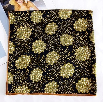 Astrid Bandana: Un Style Unique