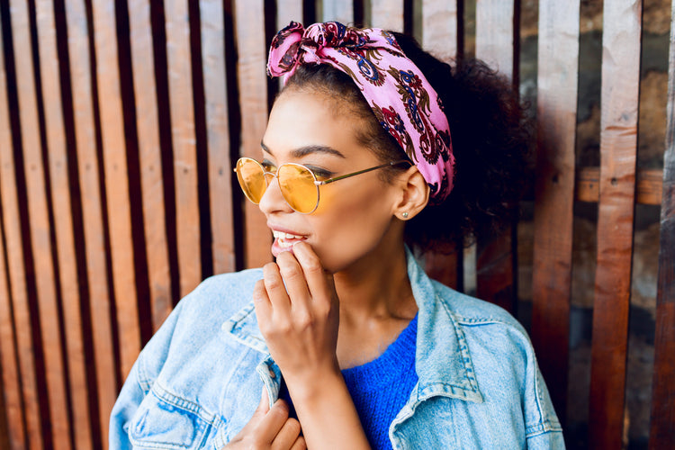 Bandanas Femme – L’Accessoire Chic et Polyvalent pour Sublimer Votre Style