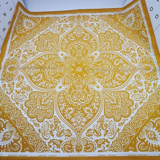 Bandana Impérial Jaune - Élégance et Style