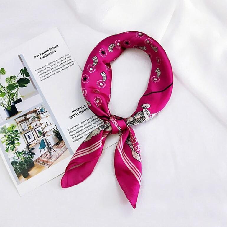 Catalina Bandana : Un accessoire tendance pour vous démarquer