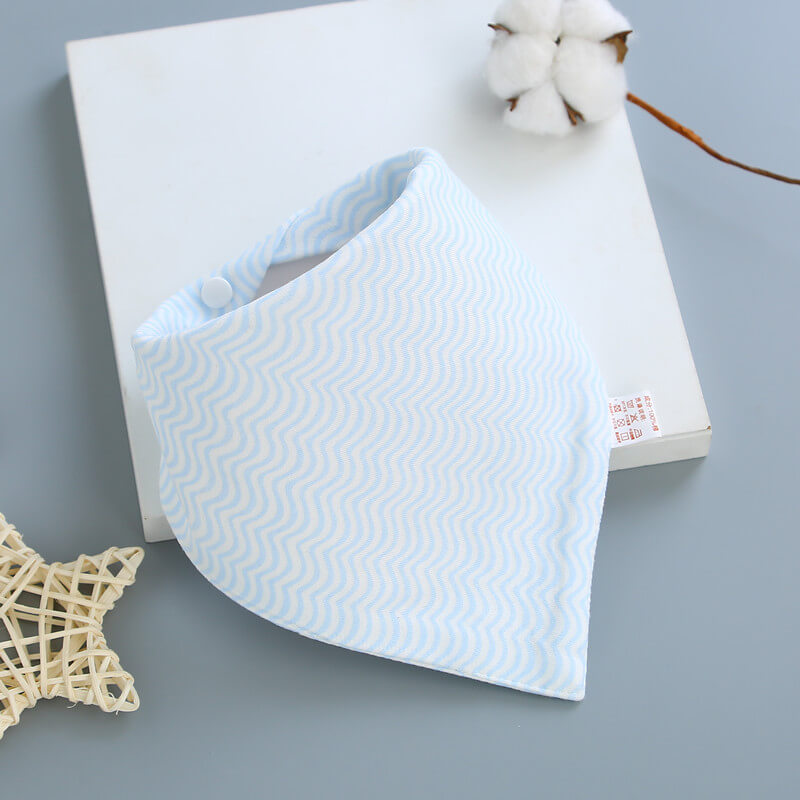 Bavoir Bandana Ciel - Un accessoire tendance pour bébé