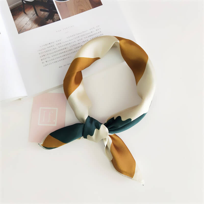 Bandana Foulard by [Nom de la Marque]